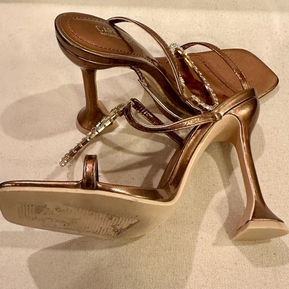 NEW CAPE ROBBIN ARIAH - BRONZE Sandals size 6 reg $75 - Picture 11 of 11